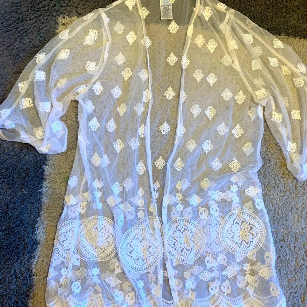 Lace kimono
